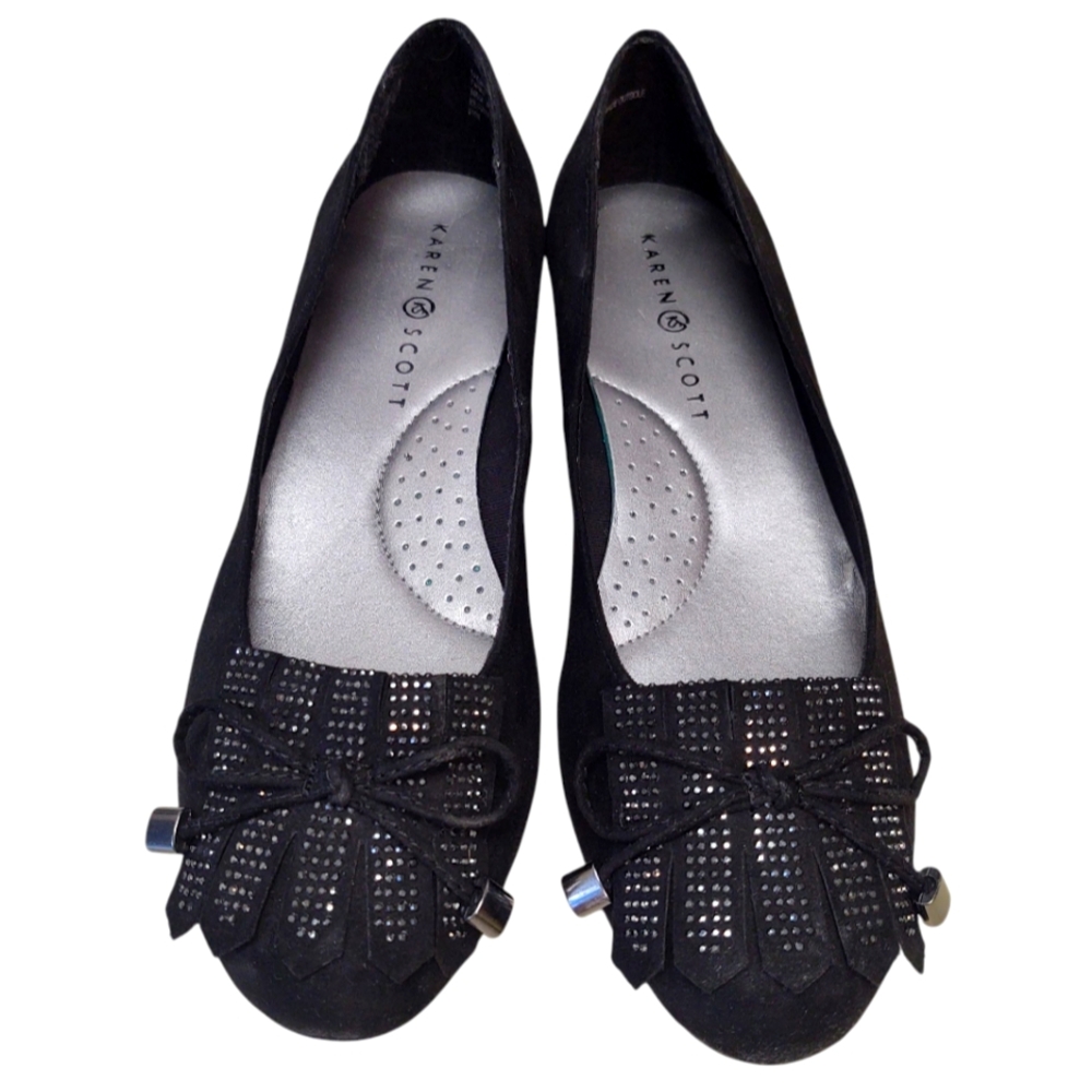 EUC Karen Scott Black Flats with Bow Detail Size 9.5